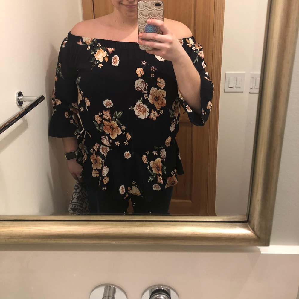 NWT Navy Floral Off Shoulder Plus Sz Top - Picture 6 of 6